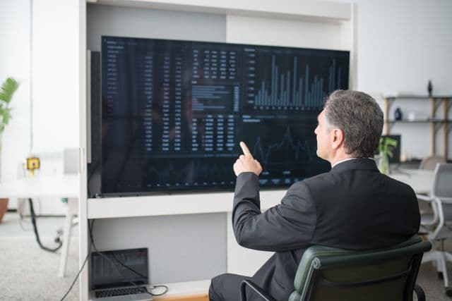 Painel interativo disponível para locação