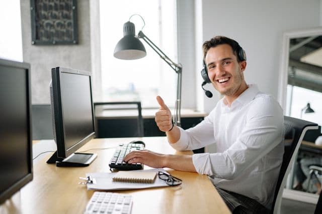 Specialist providing technical support to an educational institution